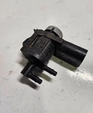 Volkswagen Golf IV Turbo solenoid valve 1K0906283A KL22