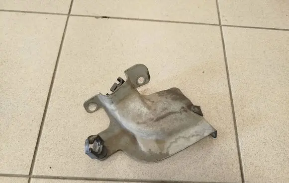 Land Rover Range Rover Sport L320 other engine part WJU500320