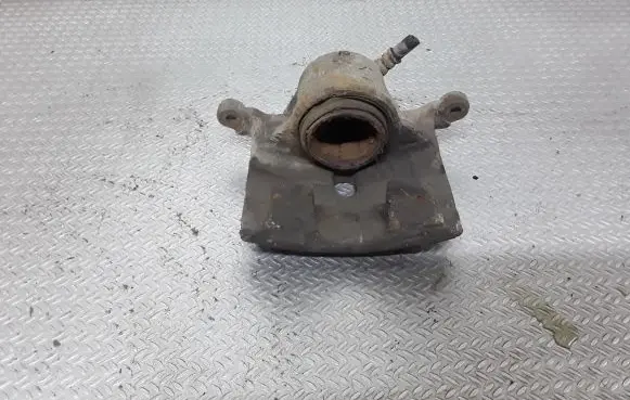 Honda CR-V Front brake caliper
