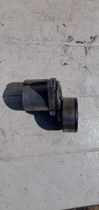 Hyundai Santa Fe Alternator belt tensioner 