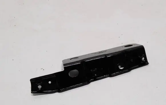 Audi A3 8Y Fender mounting bracket 8Y0821092 1425019
