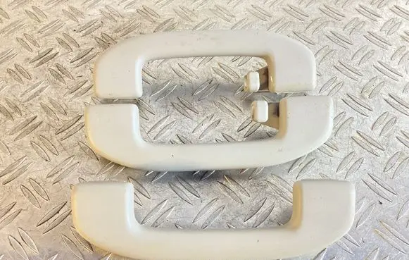 Nissan Qashqai A set of handles for the ceiling 