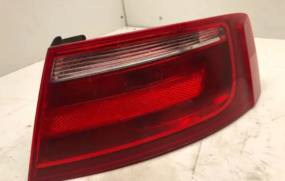 Audi A5 8T 8F Rear/tail lights 8T0945096 AU484