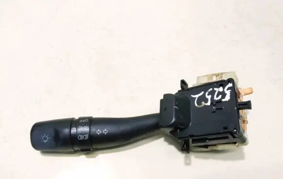 Wiper turn signal indicator stalk/switch