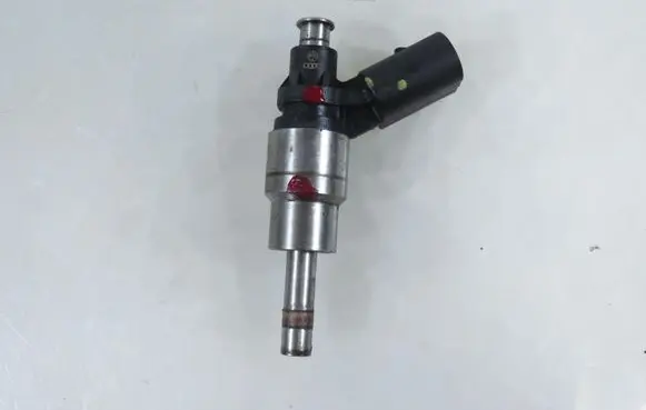 Seat Altea Fuel injector 06F906036