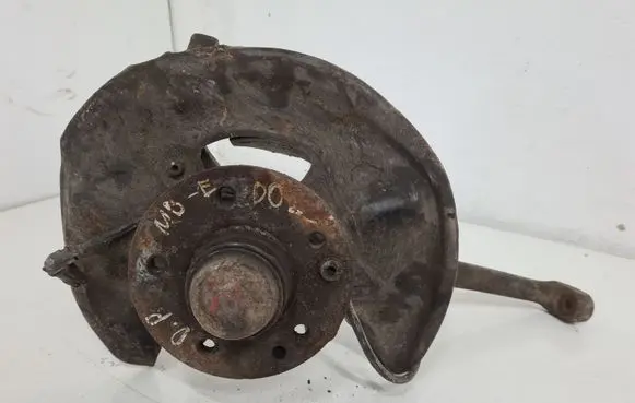 Mercedes-Benz E W210 Front wheel hub spindle knuckle