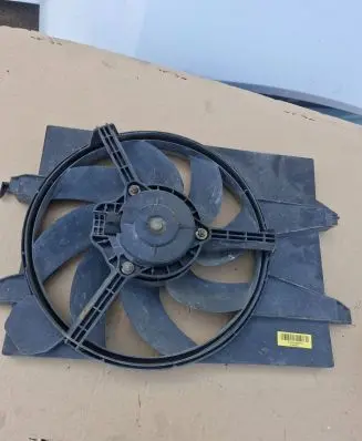 Electric radiator cooling fan