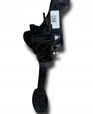 Opel Corsa D Clutch pedal 9824262180