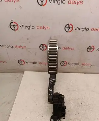 Volkswagen Touareg I Accelerator throttle pedal 7l6723507