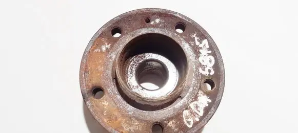 Volvo S70 V70 V70 XC Rear wheel hub