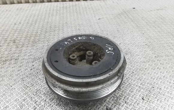 Volkswagen Golf IV Crankshaft pulley 038105243