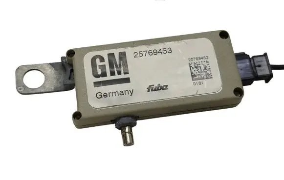 Cadillac CTS Aerial antenna amplifier 25769453