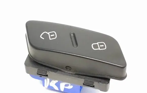 Volkswagen PASSAT B7 Central locking switch button 3AA962125