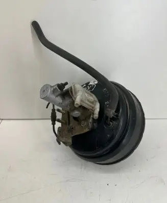 Mitsubishi Grandis Brake booster