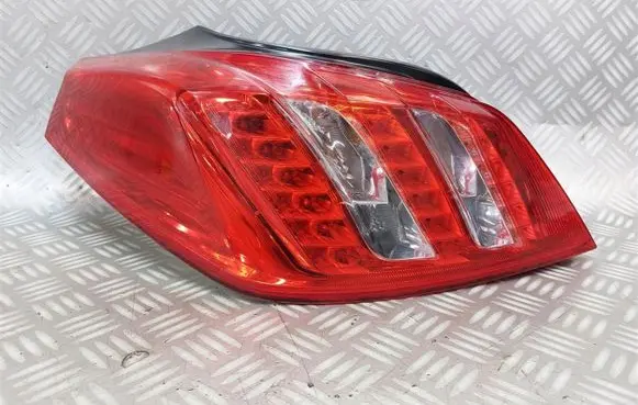 Peugeot 508 Rear/tail lights 9686293780