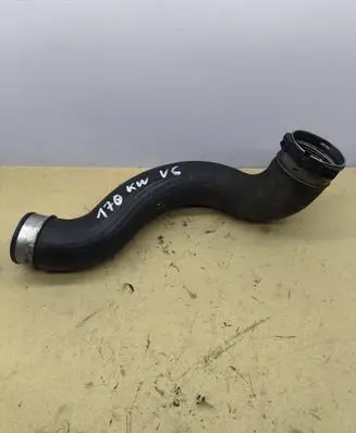 Mercedes-Benz E W212 Engine coolant pipe/hose A2045280682
