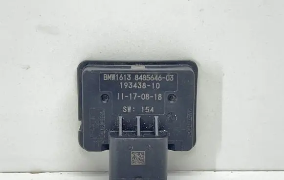 BMW 3 G20 G21 Fuel temperature sensor 8485646