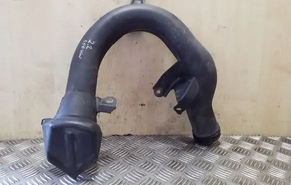 Toyota RAV 4 (XA30) Air intake duct part 1775128060