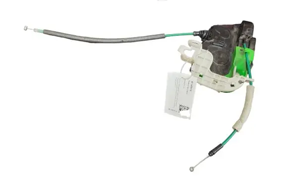 Hyundai i40 Front door lock 813203Z010