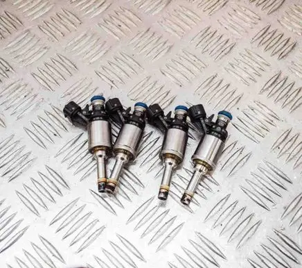 Nissan Qashqai Fuel injectors set 