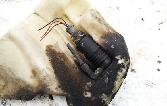 Audi A4 S4 B5 8D Windscreen/windshield washer pump