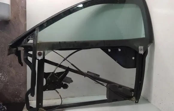 Audi A3 S3 8L Front door window regulator with motor 