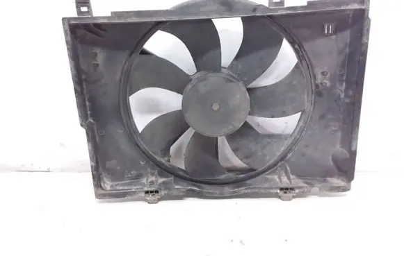 Mercedes-Benz C W202 Electric radiator cooling fan A0015002393 083622 C1110154