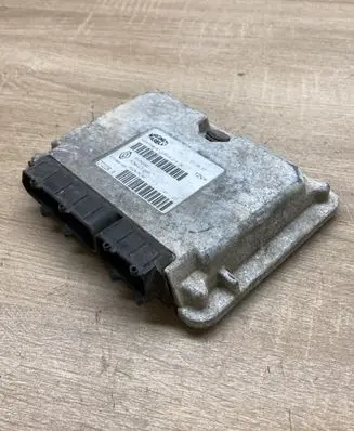 Renault Clio II Engine control unit/module ECU 8200753616