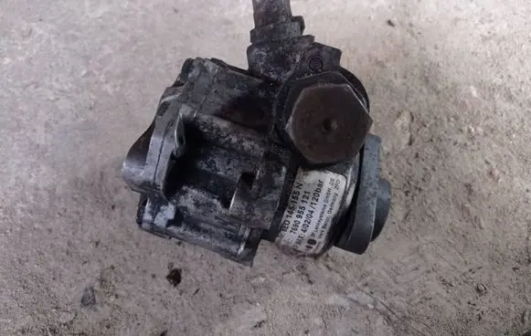 Audi A6 S6 C6 4F Power steering pump 8E0145155N