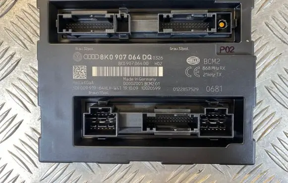 Audi A4 S4 B8 8K Comfort/convenience module 8K0907064DQ 00002001