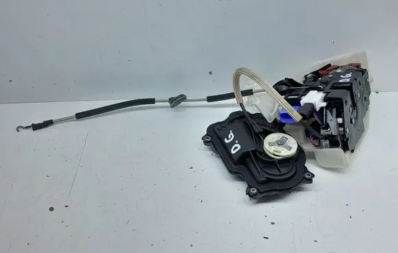 Volkswagen Phaeton Rear door lock 3D0837059B
