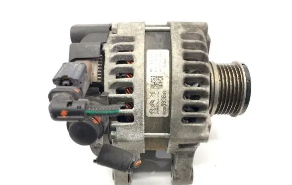 Opel Combo E Generator/alternator 9820893880