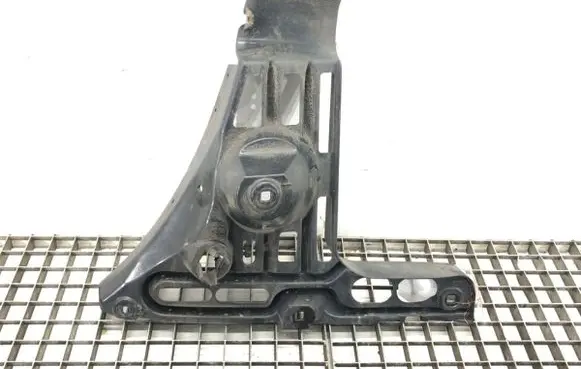 BMW 6 E63 E64 Rear bumper mounting bracket 7008839