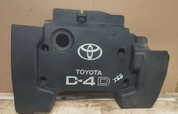 Toyota Corolla Verso AR10 Engine cover (trim)