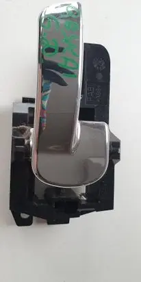 Nissan Qashqai+2 Rear door interior handle