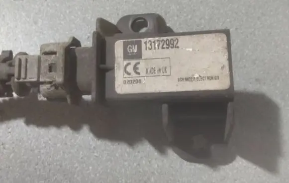Opel Vectra C Tire pressure sensor 13172992 020206