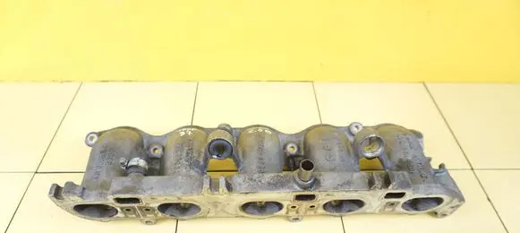 Ford Kuga I Intake manifold 31293932 SSACY