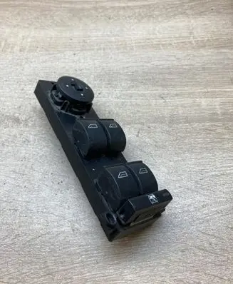 Ford Focus Electric window control switch 3M5T14A132AF