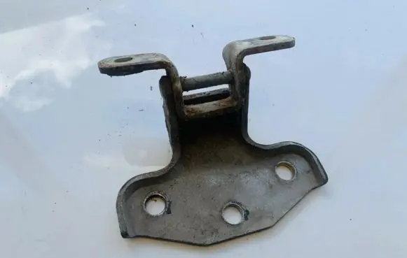 KIA Carnival Front door upper hinge