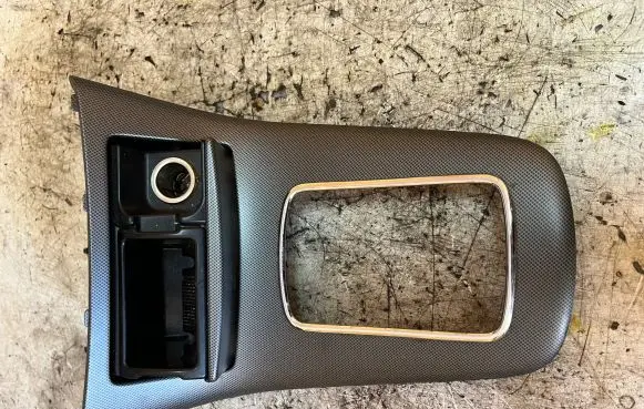 Toyota Avensis T250 Car ashtray 84932
