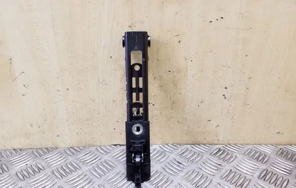 Volkswagen PASSAT B7 Seat belt height adjuster 1T0857819B