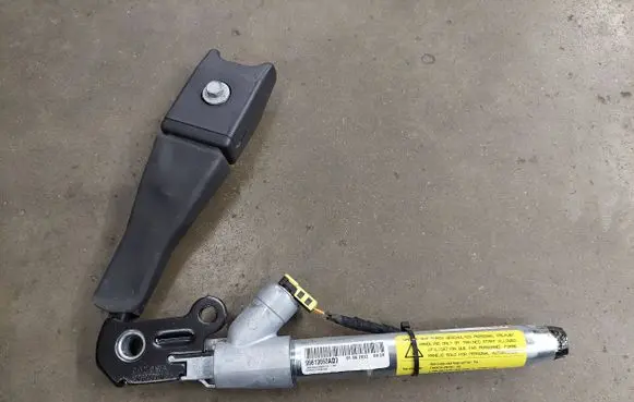 Opel Insignia A Front seatbelt buckle 305536910ac 99616393ad