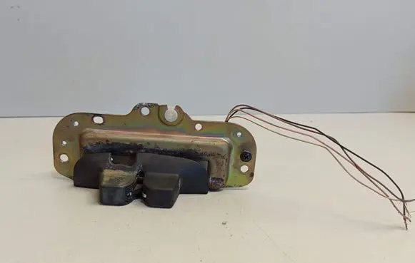 Renault Espace IV Tailgate/trunk/boot lock/catch/latch 8200229957