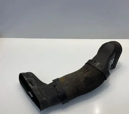 Mercedes-Benz E W212 Air intake duct part A6420945697 6420945697