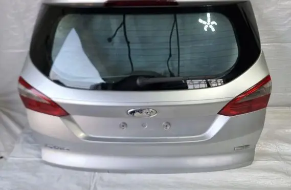 Ford Focus Tailgate/trunk/boot lid 