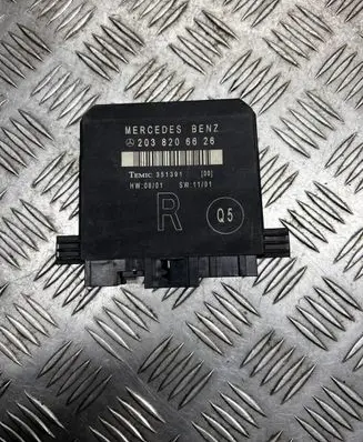 Mercedes-Benz C W203 Door control unit/module 2038206626 351391