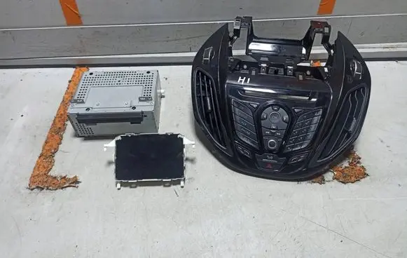 Ford B-MAX Radio/CD/DVD/GPS head unit F1BT18C815HE ET7T18B955BB