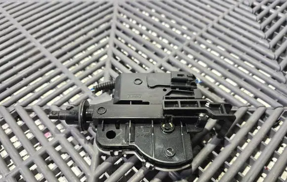 Toyota Prius (XW50) Heater blower fan relay PBTGF30