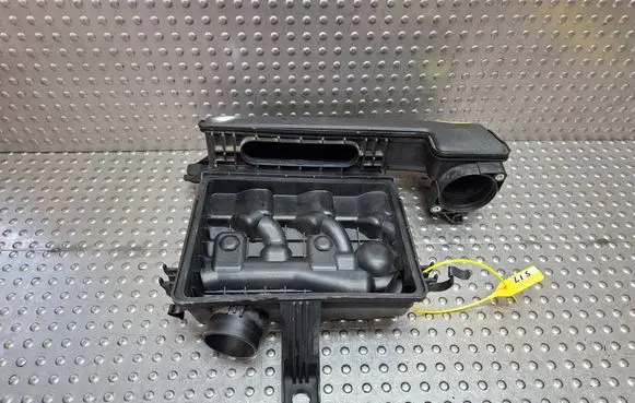 Hyundai i10 Air filter box 28110-K7100