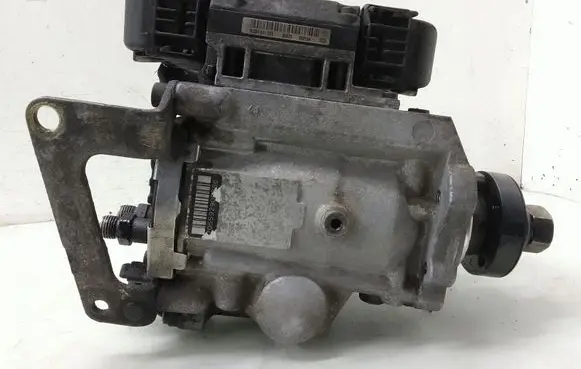 Opel Astra G Fuel injection high pressure pump 0281011055